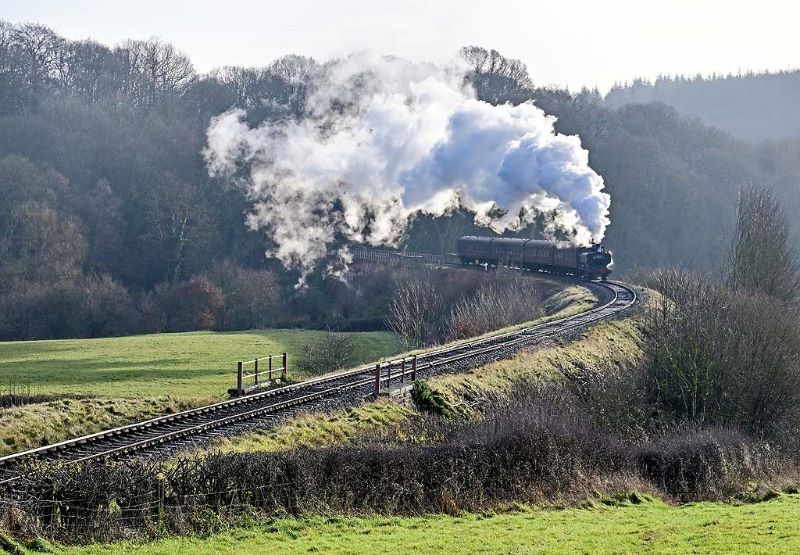 7714 Rounding the bend off the Bridge