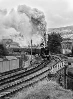 41924 departs from Keighley.