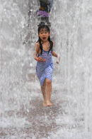 Girl In Fountain, Seoul