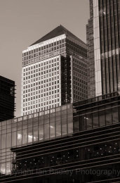 Canary Wharf buildings in black and white