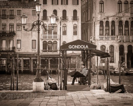 Gondoleer waiting in Venice, Italy