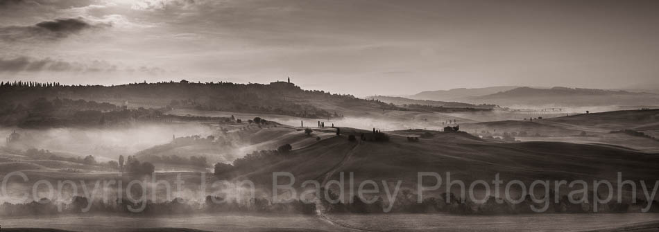 Misty dawn over the UNESCO Val d'Orcia, below Pienza, Tuscany, Italy