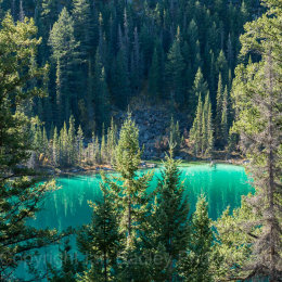 Emerald colours, Banff National Park, Canada