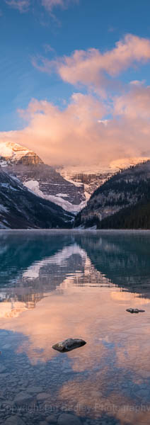 Canada, Banff National Park, Pink dawn on Lake Louise