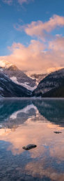 Canada, Banff National Park, Pink dawn on Lake Louise