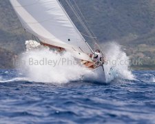 Classic yacht Lone fox makes a splash