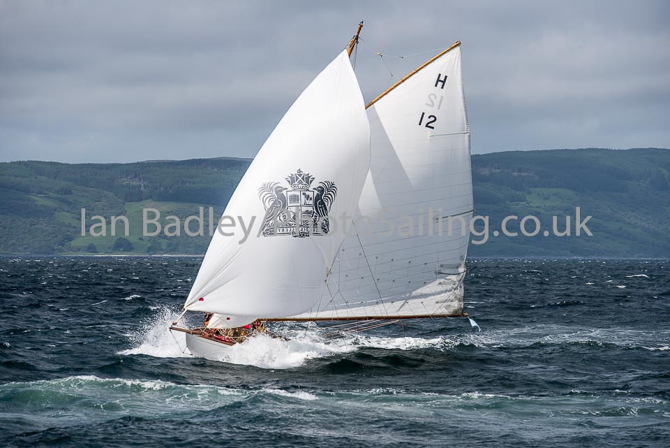 'The Truant' Making way on a broad reach
