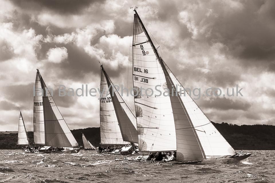 Classic yachts in the Solent racing