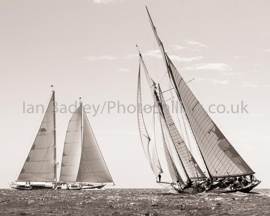 Classic boats on different tack