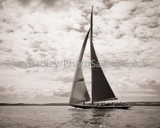 J Class Rainbow downwind