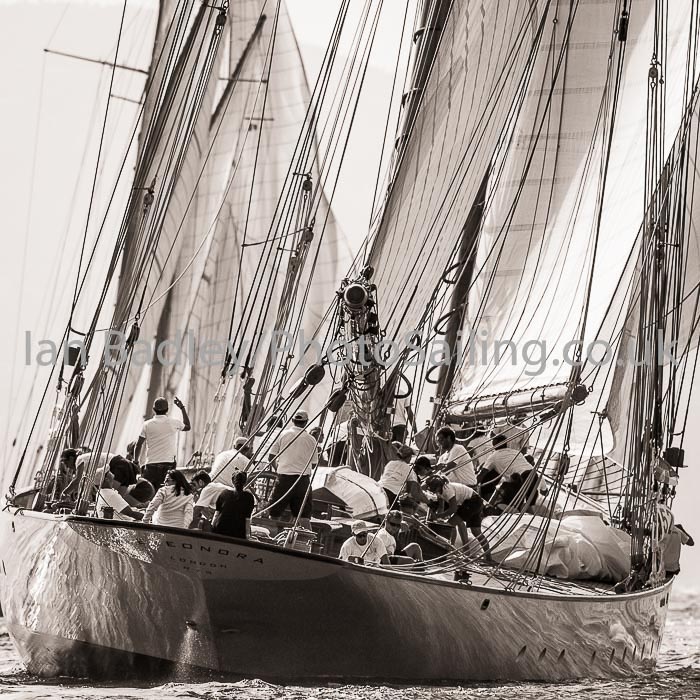 Classic yacht Eleonora from astern