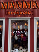 Iceland Mamma