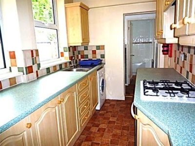 Loughborough-4-bed-23-curzon-kitchen