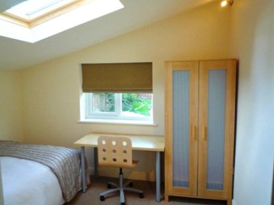 Double loft bedroom in 53 William Street, 6 bedroom Loughborough student house to let.