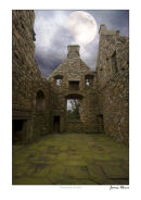 Tolquhon-Castle-Moon