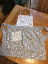 Apron to match my oven gloves