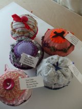More cup cake pin cushions