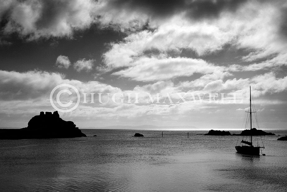 Dunyvaig Bay and Castle