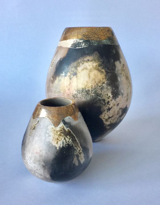 Group of 2 smoke fired pots.