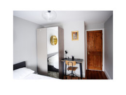 Finished bedroom E2