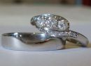 18ct W Shaped Wed/Eng Bands