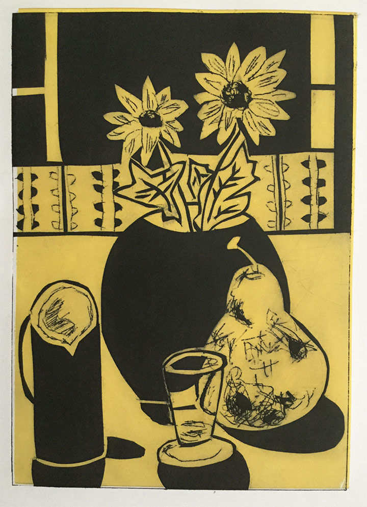 Still life arrangement (yellow:black)