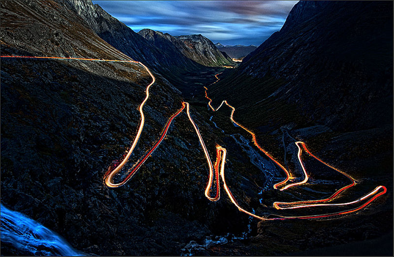 Valleycruising