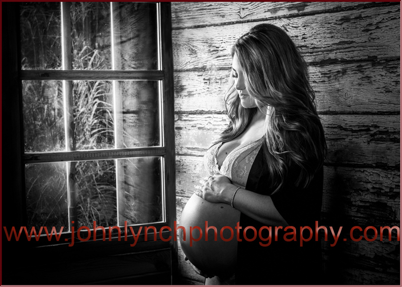 Creative B&W Pregnancy Photography Kent