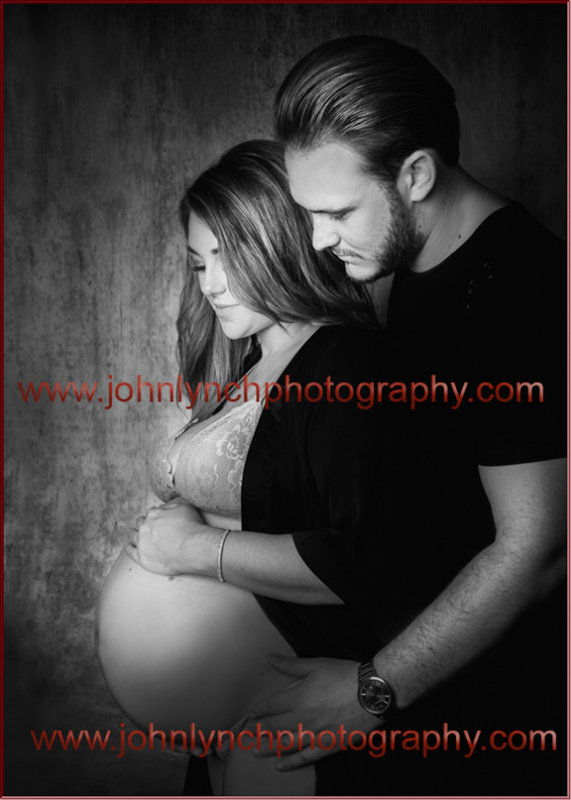 Creative B&W Pregnancy Photography Kent