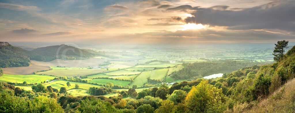0269 The Vale of York from Sutton Bank PANORAMA