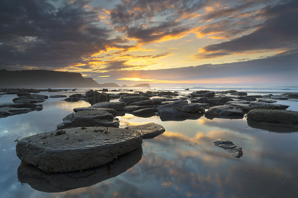 0631 Saltwick Bay Sunset