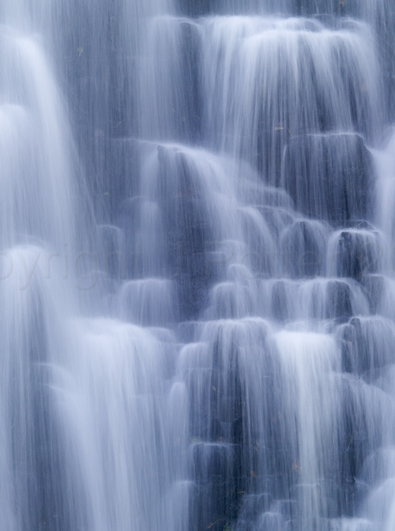 8729 Falling Foss