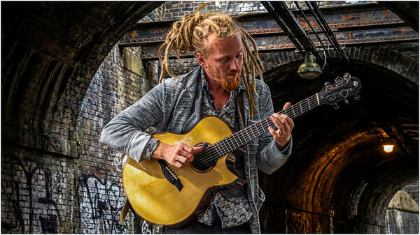 Porto Street Musician