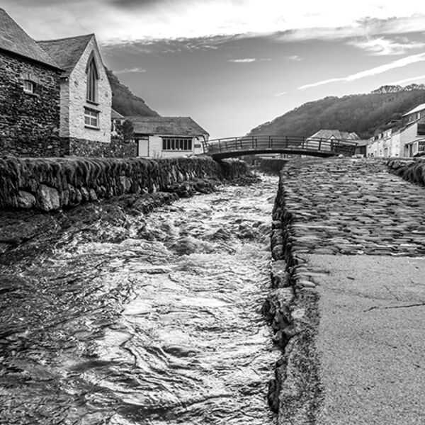 A calm River Valncey flowing down through Boscastle.