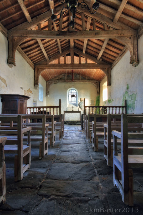 Llangelynnin Church ......