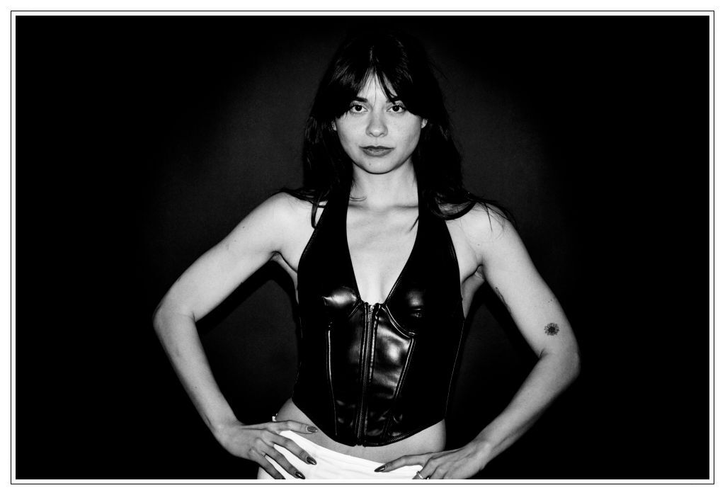 1 Juliana B&W