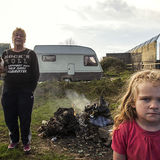 Nellie and her grand-daughter Katie, roadside campsite, Tipperary, Ireland 2018