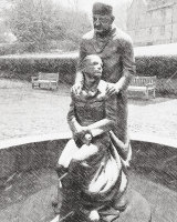 McIndoe Statue