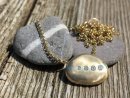 Diamond Veined Pebble Necklace - Gold