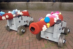 Yarn bombing in Hull