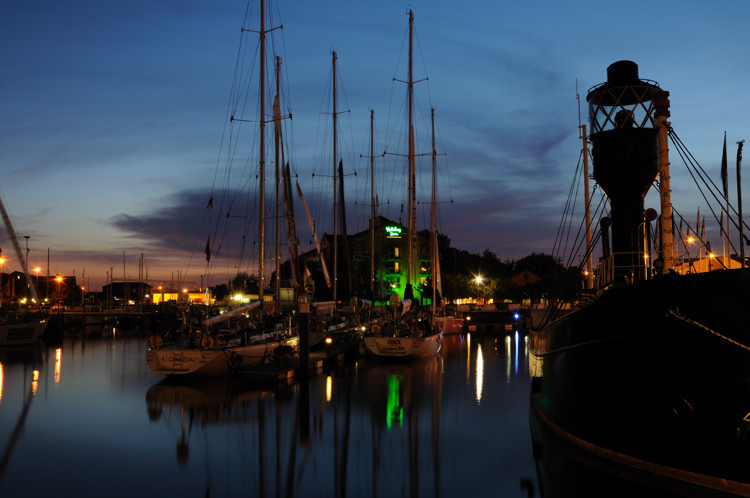 Hull Marina at dusk