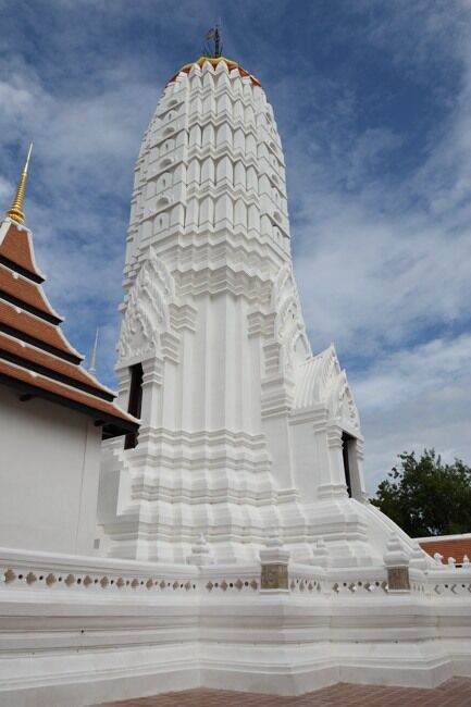 Prang at Wat Phutthaisawan