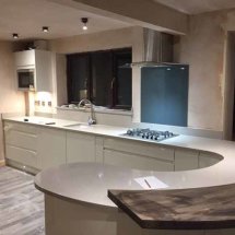 Quartz Worktops with Solid Wood Breakfast Bar