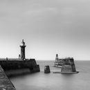Whitby harbour mono1