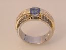 Ring with 0.95 ct Sri Lankan Sapphire & Diamonds