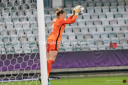 Sandra Paños (#1 FC Barcelona) with a save in the UEFA Women's Champions League Final, Chelsea vs. FC Barcelona