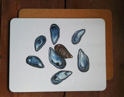 Mussel Shells large placemat/serving mat