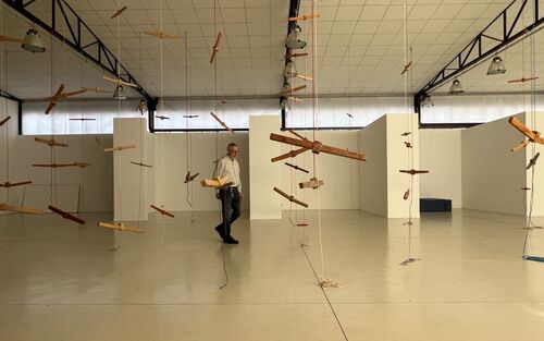 Malcolm in the centre of Ancore installation