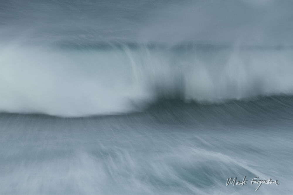 Cresting wave