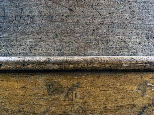 Desk 22 ref00890